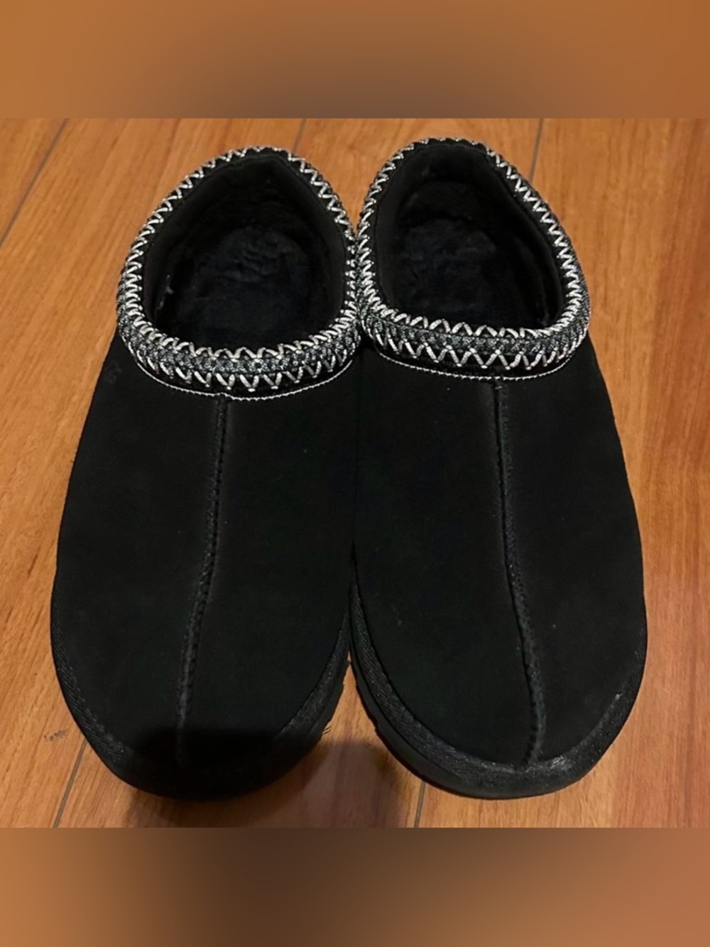 Ugg Tasman Slippers Black Size 8 GUC!